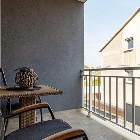 Lovely In With Kitchen Apartman *