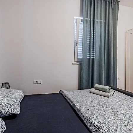 Lovely In With Kitchen Apartman Blato